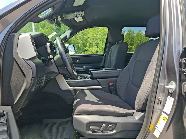 Used 2025 Toyota Tundra SR5 w/ SR5 Convenience Package AWD/4WD image 13