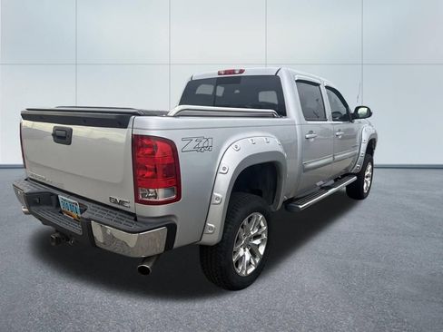 Used 2013 GMC Sierra 1500 SLT w/ All-Terrain Package AWD/4WD image 6