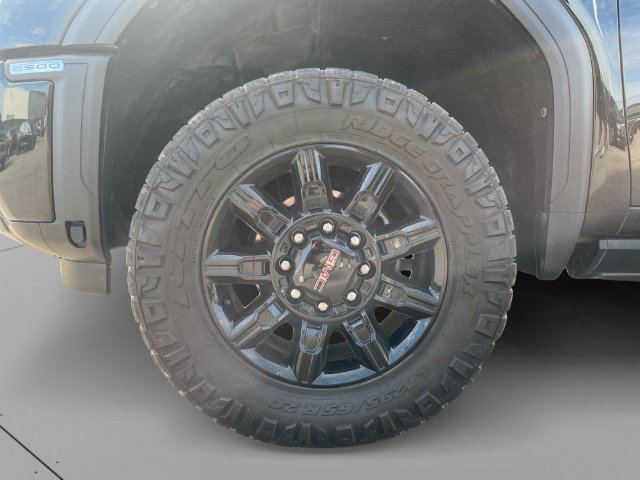 Used 2025 GMC Sierra 2500 AT4 w/ AT4 Premium Plus Package AWD/4WD image 9