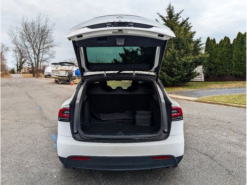 Used 2021 Tesla Model X Long Range image 8