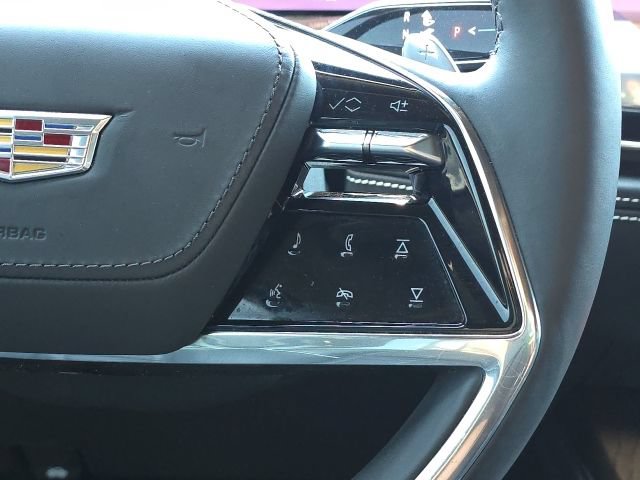 Used 2025 Cadillac Escalade Sport Platinum w/ LPO, Floor Liner Package AWD/4WD image 41