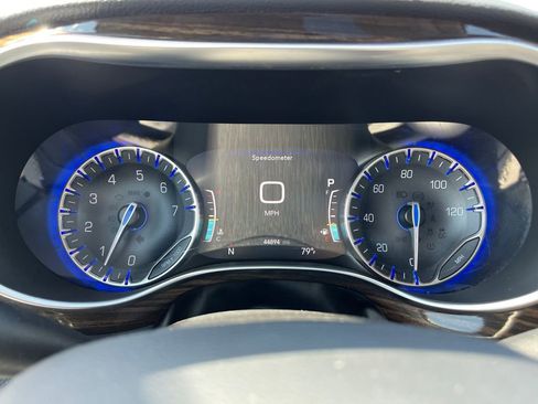 Used 2021 Chrysler Pacifica Limited w/ Premium & Safety Sphere Group AWD/4WD image 20
