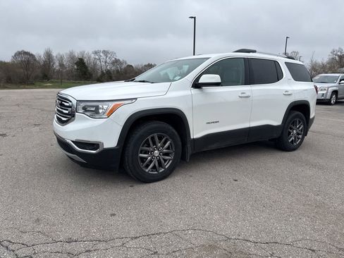Used 2017 GMC Acadia SLT AWD/4WD image 4