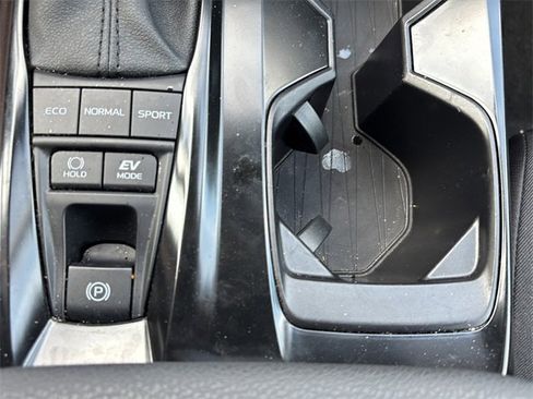 Used 2025 Toyota Camry LE image 27