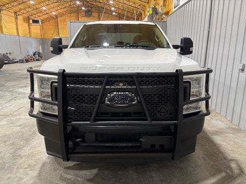 Used 2022 Ford F250 XL w/ Power Equipment Group AWD/4WD image 7