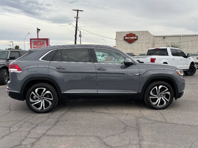 Used 2021 Volkswagen Atlas Cross Sport SEL Premium AWD/4WD image 2