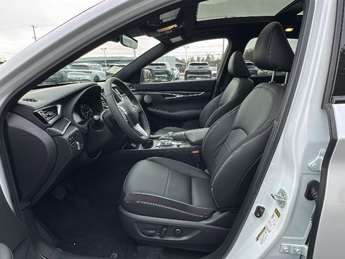 New 2025 INFINITI QX50 Sport image 7