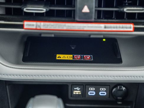 Used 2026 Toyota Highlander XLE AWD/4WD image 24