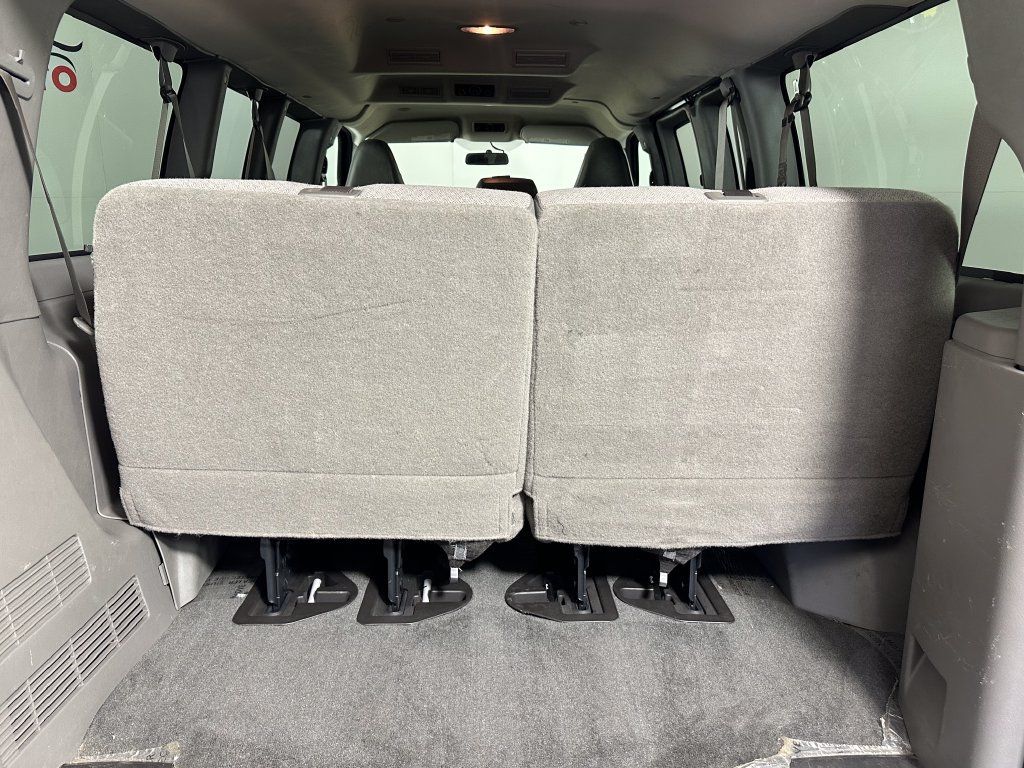 Used 2016 Chevrolet Express 2500 LS RWD image 6