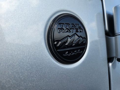 Used 2022 Jeep Gladiator Sport image 44