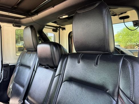 Used 2020 Jeep Wrangler Unlimited Rubicon AWD/4WD image 28