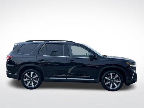 Certified 2025 Honda Pilot Touring image 7