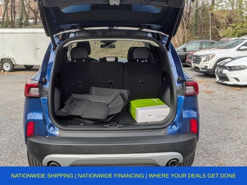 Used 2023 Ford Escape SE w/ PHEV Premium Package image 7