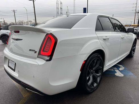 Used 2022 Chrysler 300 S w/ Safetytec Plus Group image 5