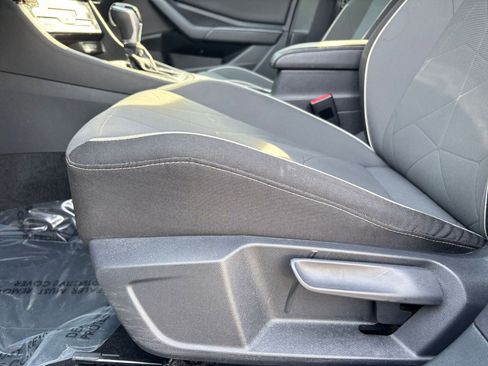 Used 2025 Volkswagen Jetta Sport FWD image 28