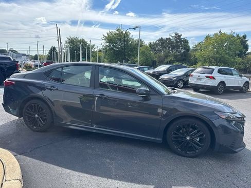 Used 2025 Toyota Camry SE FWD image 6