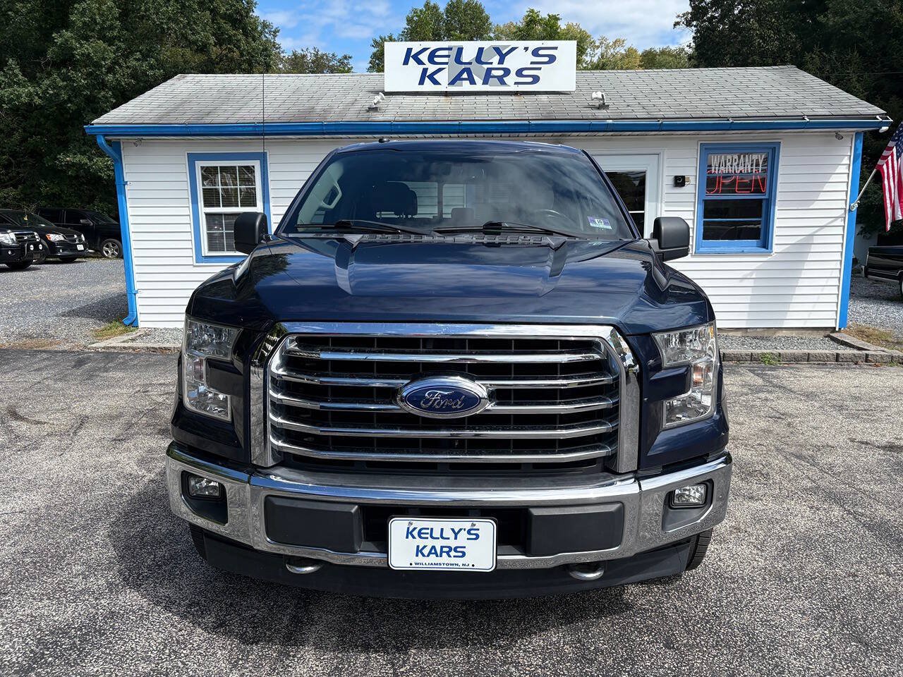 Used 2017 Ford F150 XLT w/ Equipment Group 302A Luxury AWD/4WD image 4