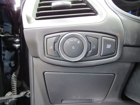 Used 2024 Ford Edge SE w/ Black Appearance Package AWD/4WD image 19