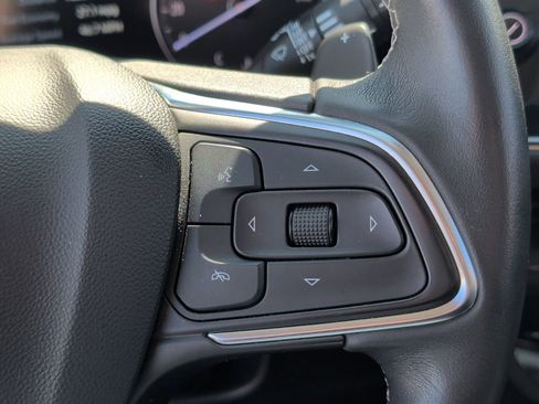 Used 2021 Buick Envision Essence w/ Sport Touring Package AWD/4WD image 23