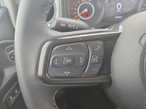 Used 2025 Jeep Wrangler Unlimited Sport AWD/4WD image 11