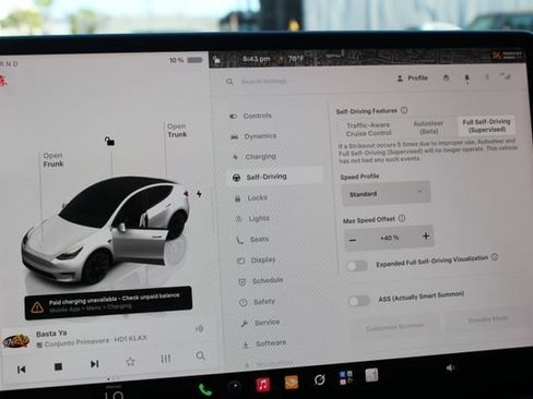Used 2023 Tesla Model Y Long Range AWD/4WD image 23