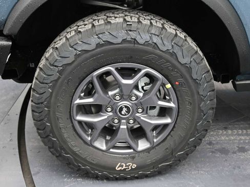 New 2025 Ford Bronco Badlands image 11