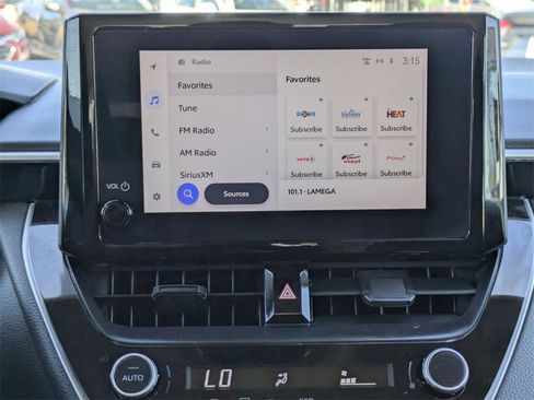 Used 2025 Toyota Corolla LE image 19