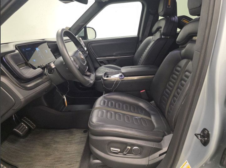 Used 2024 Rivian R1S Adventure Dual AWD/4WD image 6