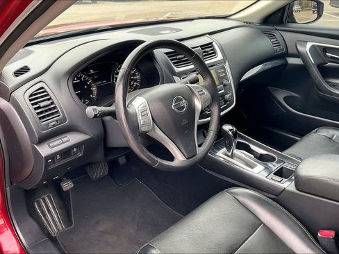 Used 2016 Nissan Altima 2.5 SL w/ Moonroof Package image 13