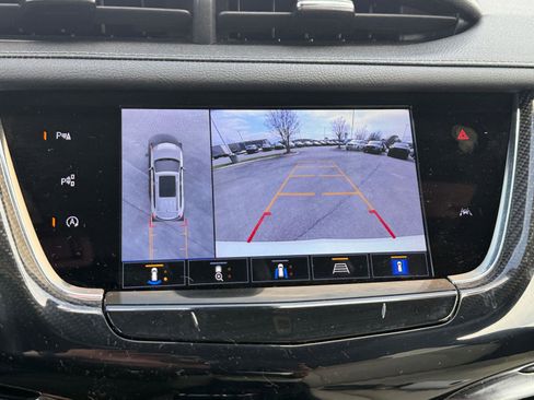 Used 2024 Cadillac XT6 Sport w/ Technology Package image 15