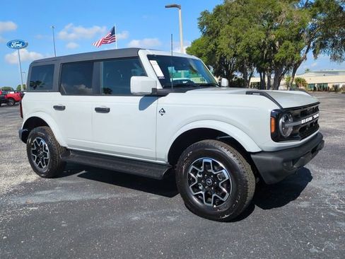 New 2026 Ford Bronco Outer Banks AWD/4WD image 2