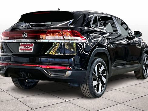 Used 2024 Volkswagen Atlas Cross Sport SE image 16