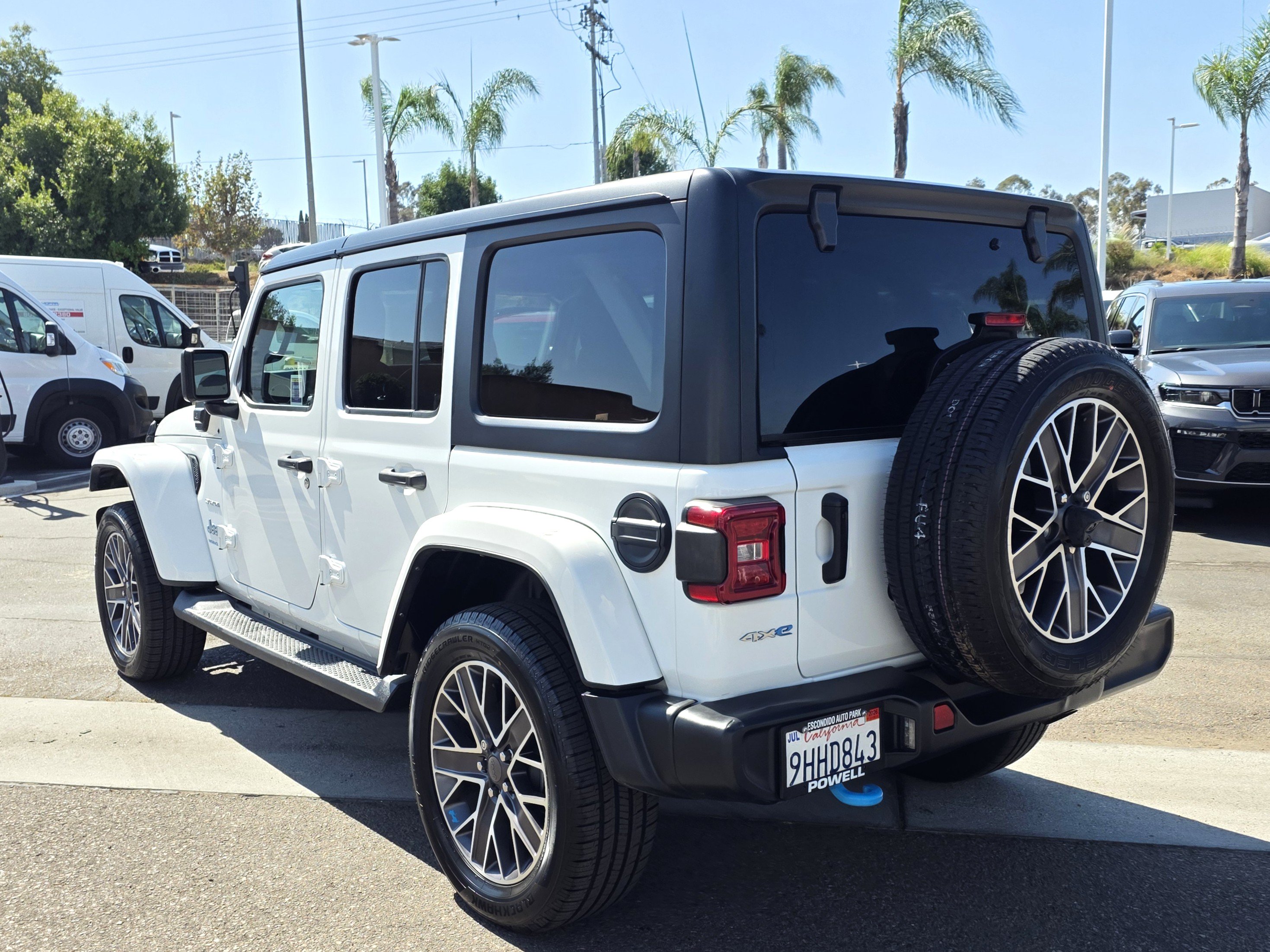 Certified 2023 Jeep Wrangler Unlimited Sahara AWD/4WD image 3