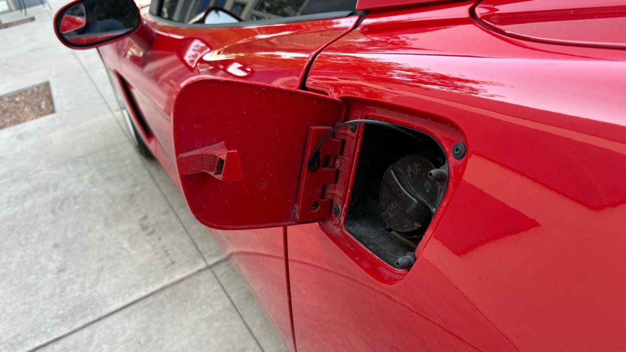 Used 2007 Chevrolet Corvette Coupe RWD image 15