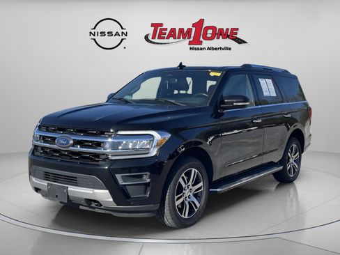Used 2023 Ford Expedition Limited image 2