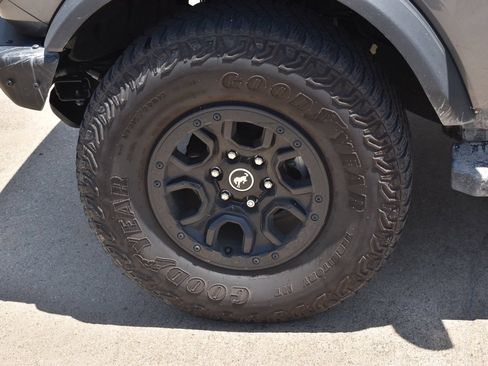 Used 2024 Ford Bronco Wildtrak AWD/4WD image 13