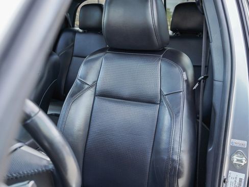 Used 2019 Toyota Tacoma Limited image 17