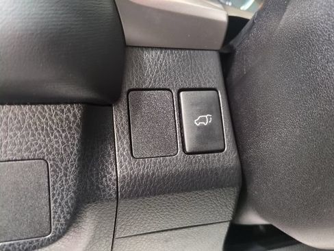 Used 2018 Toyota RAV4 Limited w/ Advanced Technology Package AWD/4WD image 13