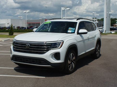 Used 2024 Volkswagen Atlas SE AWD/4WD image 25