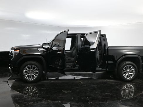 Used 2022 GMC Sierra 1500 Denali w/ Technology Package image 40