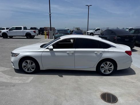 Used 2018 Honda Accord LX image 2