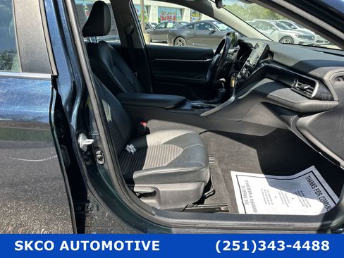 Used 2021 Toyota Camry SE image 13