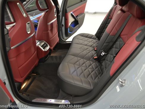 Used 2024 BMW 740i w/ M Sport Professional Package RWD image 30