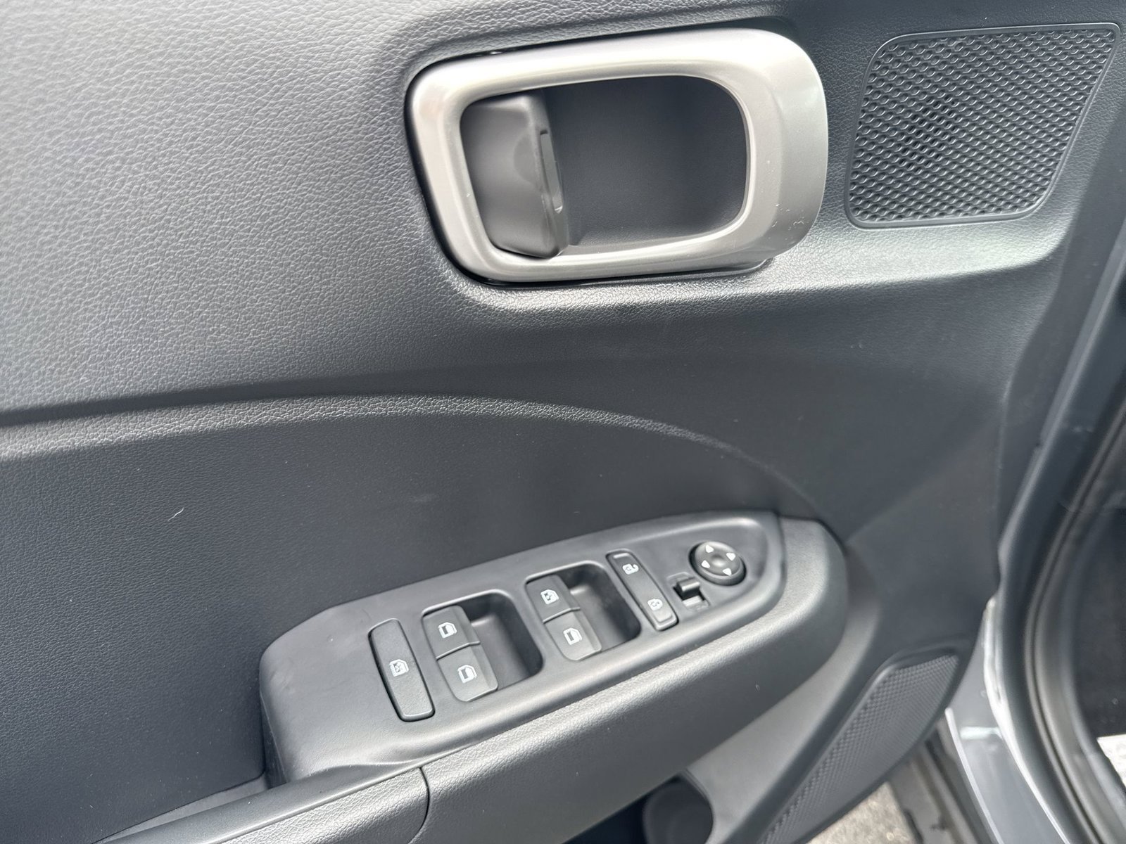 Used 2026 Hyundai Venue SEL FWD image 16