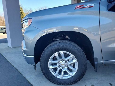 New 2025 Chevrolet Silverado 1500 LT w/ Z71 Off-Road Package image 32
