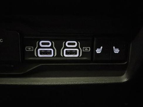 Used 2024 Jeep Grand Cherokee Limited w/ Luxury Tech Group II AWD/4WD image 36
