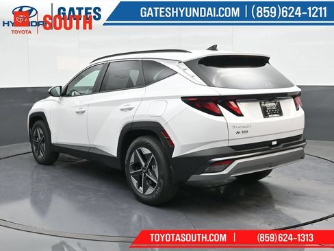 Used 2025 Hyundai Tucson SEL FWD image 8