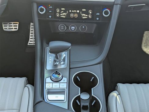 Used 2025 Genesis G70 2.5T w/ Sport Prestige Package image 15