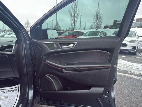 Used 2024 Ford Edge ST-Line w/ Cargo Accessory Package image 17
