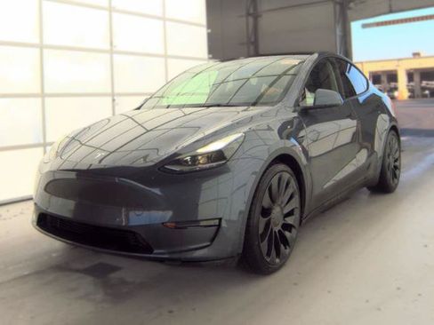 Used 2021 Tesla Model Y Performance AWD/4WD image 4